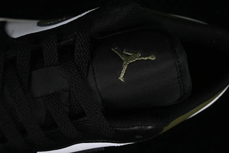 All categories Air Jordan Jordan series basketball shoes Air Jordan 1 Low G version pure original Air Jordan 1 Low "Medium Olive" AJ1 Joe 1 olive green low-top cultural casual sneakers 553558-092
